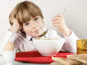 Завтрак для школьника: чем кормить, чтобы он хорошо учился и всё успевал?
