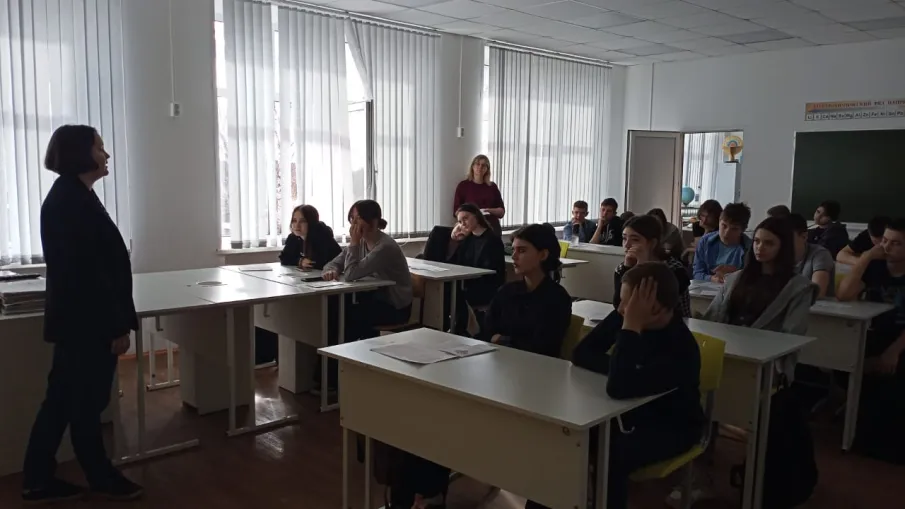 В рамках организованных мероприятий месячника, приуроченного к «Всемирному Дню защиты прав потребителей» школьникам округа, рассказали о справедливом переходе к устойчивому образу жизни